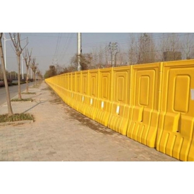 湘潭市公路高栏水马厂家_道路围栏水马_厂家_价格